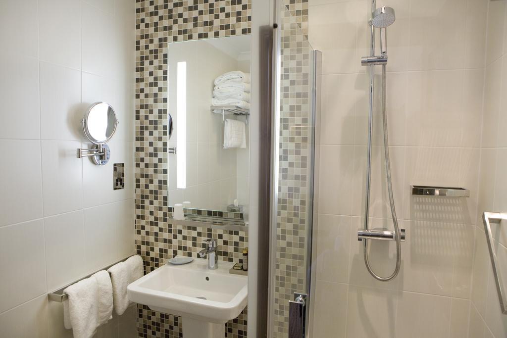 The Waterfront Boutique Hotel Stanley Bagian luar foto