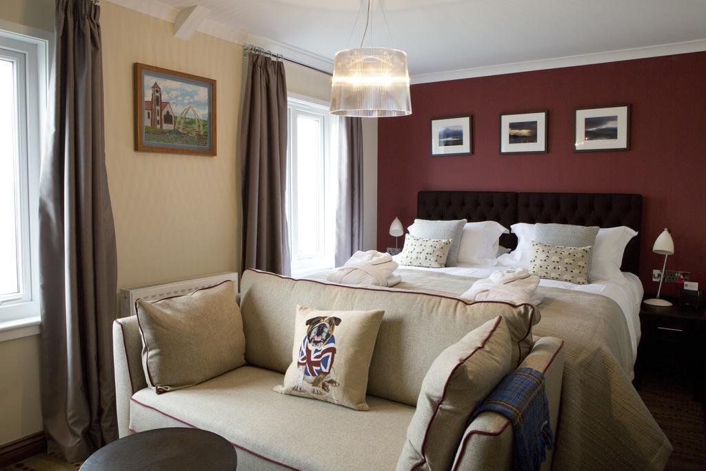 The Waterfront Boutique Hotel Stanley Bagian luar foto